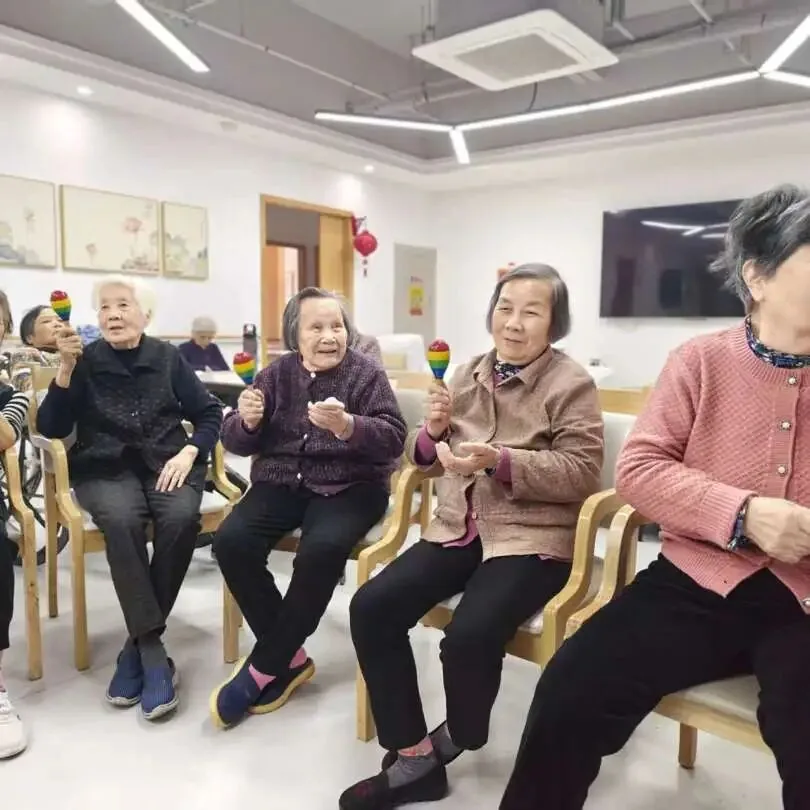 阳光“浦”照,忆路生花,音乐治疗课开进社区养老院原文配图(图 5)